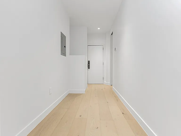 453 Hudson St #1G — Photo 10