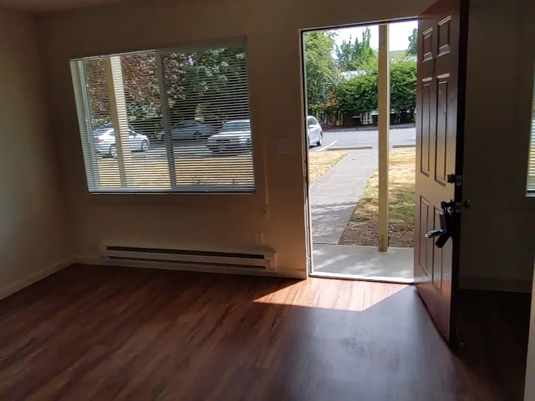 Cully Park Apartments — Photo 45