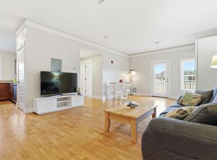 54 Loomis St UNIT 2205, Bedford, MA 01730