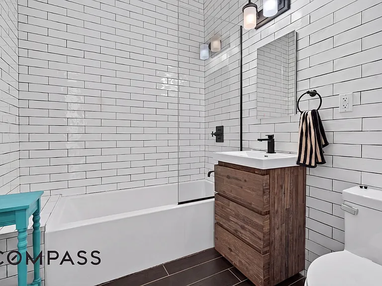 923 Bedford Ave #2F — Photo 4