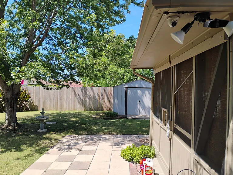 331 NE Spruce Ave — Photo 10