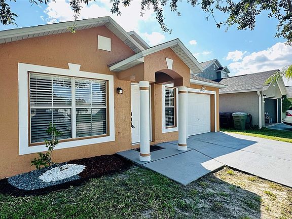 2nd image of 2229 Santa Lucia St