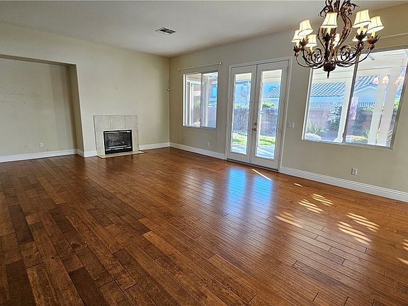 4th image of 10199 Dupage Ave
