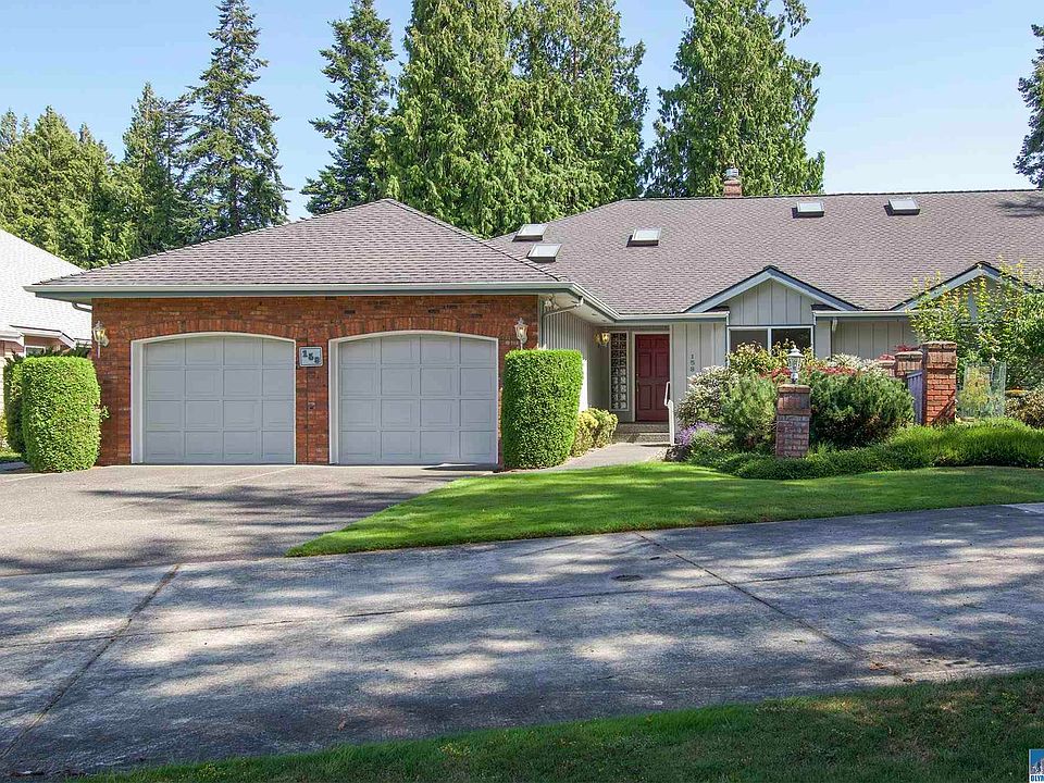 1st image of 158 Fairway Dr
