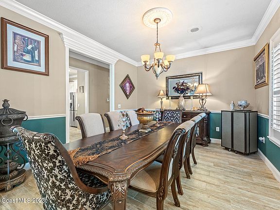 3rd image of 3920 Hidden Oaks Ln