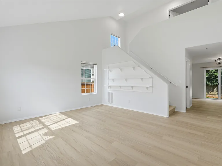 6959 NE Willowgrove St — Photo 5