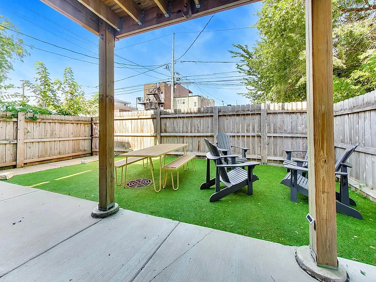 824 N Maplewood Ave #G — Photo 18
