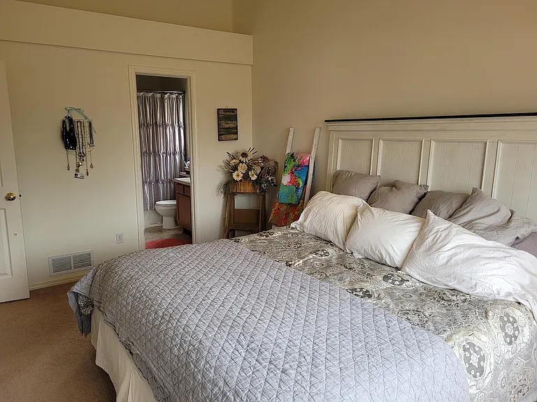 97 Misty Creek Dr — Photo 12