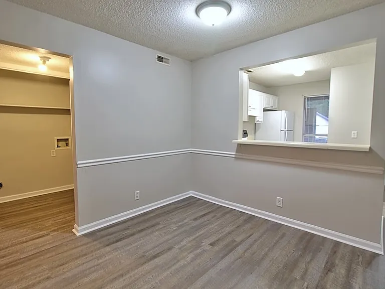 910-133 Brett Dr — Photo 11