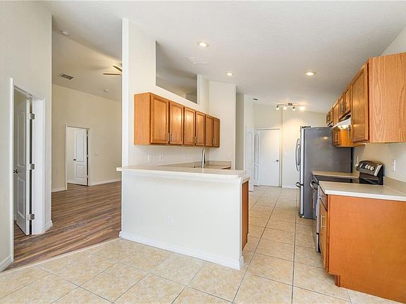 5th image of 2657 Pine Glen Ct