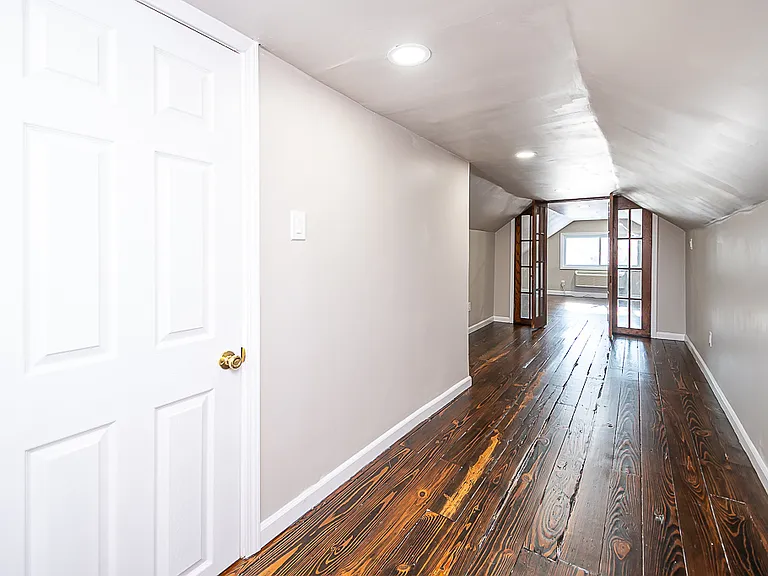10712 Fidelity Ave #UP — Photo 23