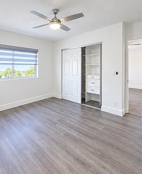2 bed, 755 sqft, $2,400 — Photo 4