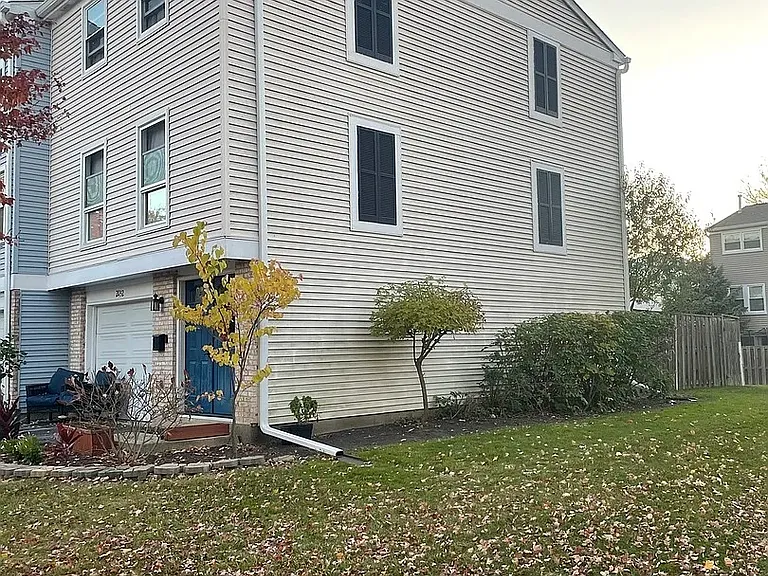 2032 Stanley Ct — Photo 2