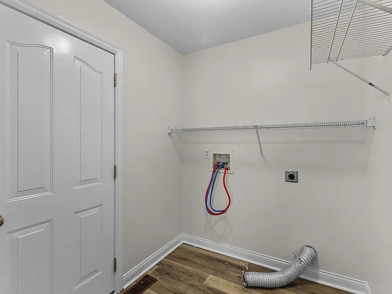 261 Palmer Dr — Photo 9