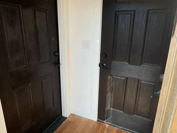 32 Radde Place image 4 of 27