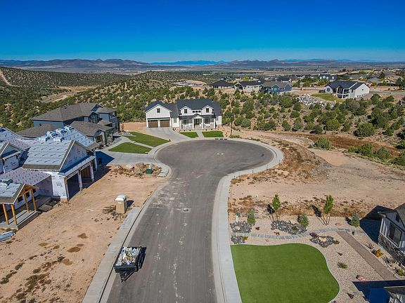 2nd image of 2412 W Arroyo Rd