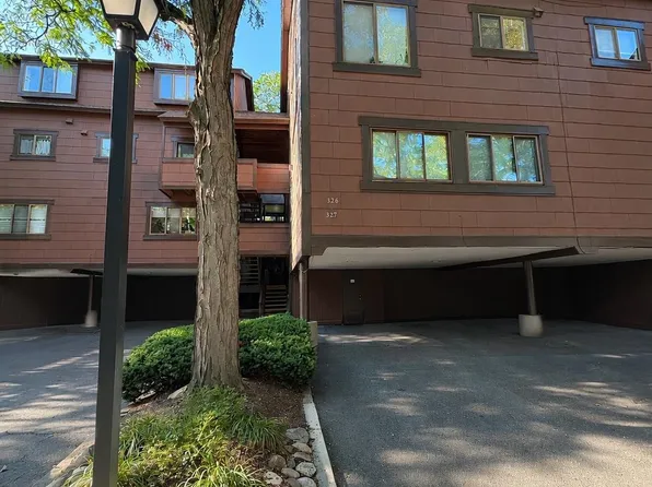 327 Sea Isle Ky #327, Secaucus, NJ 07094