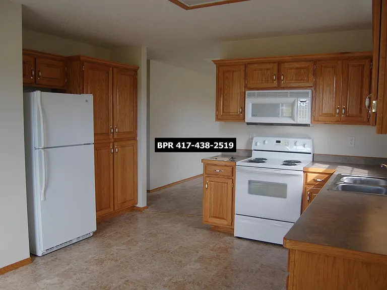 1338 W 16th St #A — Photo 2
