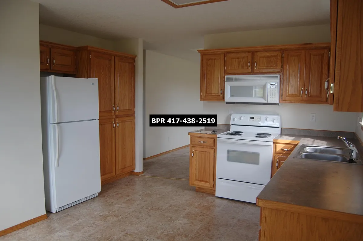 Building Photo - 1338 W 16th St #A