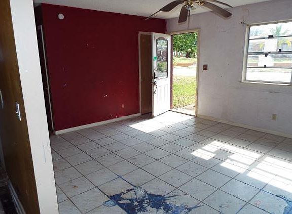 2nd image of 3085 Panama Dr