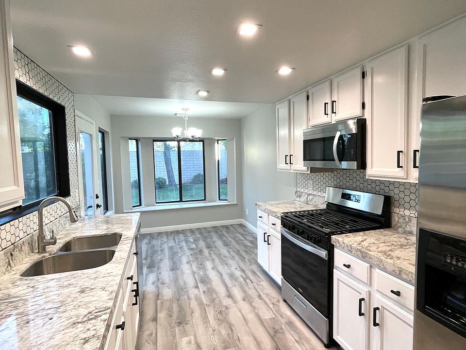 1st image of 8109 Spur Ct