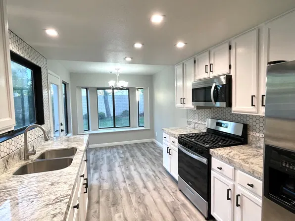 8109 Spur Ct, Las Vegas, NV 89145