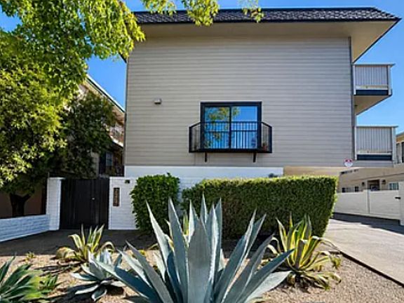 2nd image of 27 El Camino Real APT 2