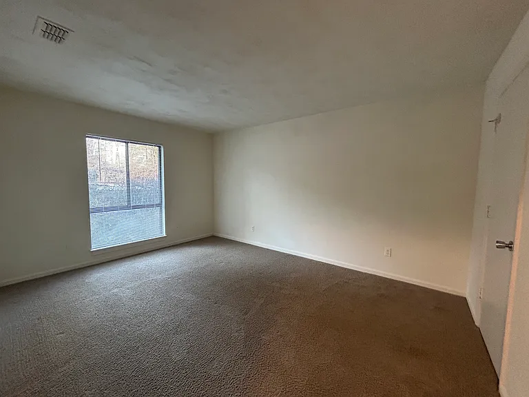 Princeton Circle West Apartments — Photo 19