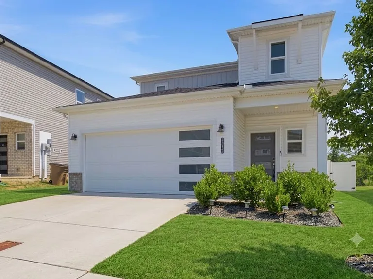 4375 Skyridge Dr — Photo 2