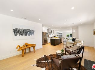 13945 Addison St, Sherman Oaks, CA 91423