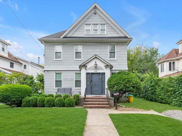 370 Summit Avenue, Cedarhurst, NY 11516