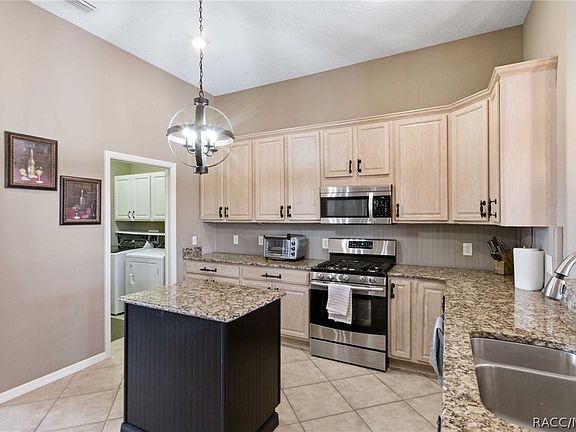 5th image of 467 W Mickey Mantle Path