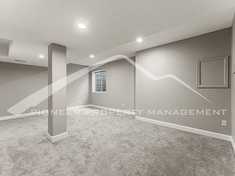 2649 Fernwood Pl — Photo 13
