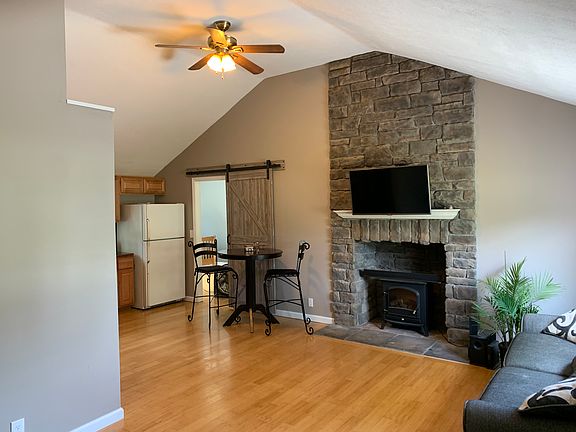 3rd image of 5770 Jaycox Rd