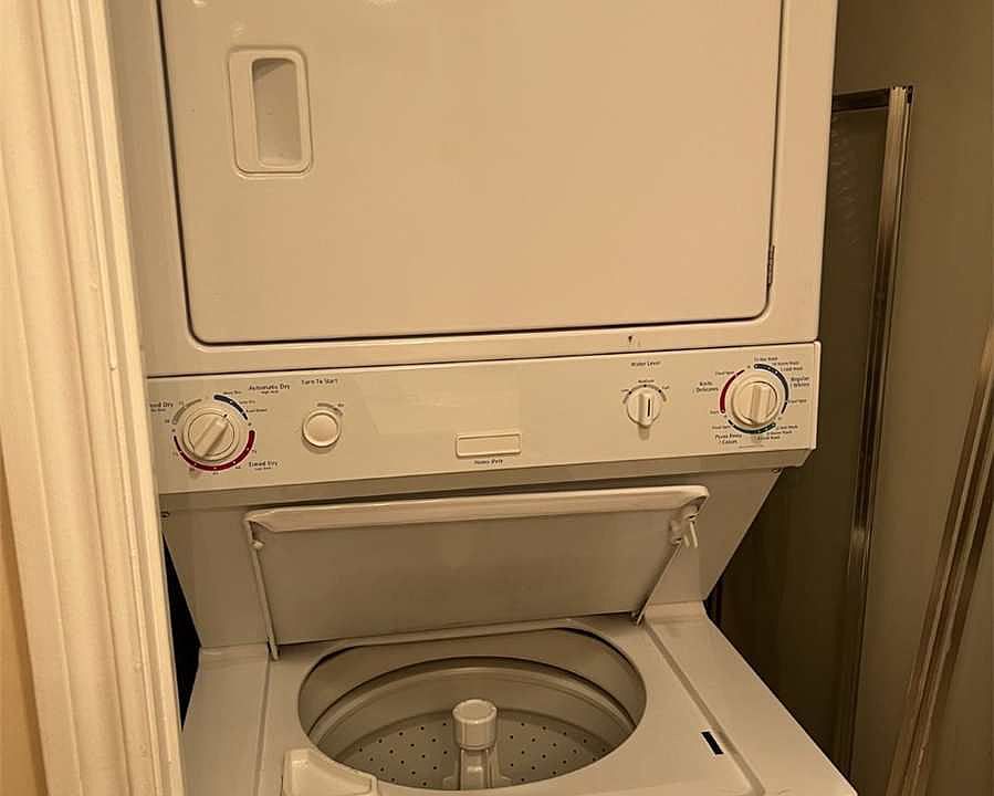 2nd image of 70 Town Centre Ct #1607