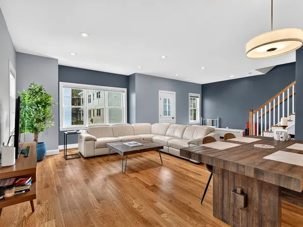 36 Edgar Ave #2, Somerville, MA 02145