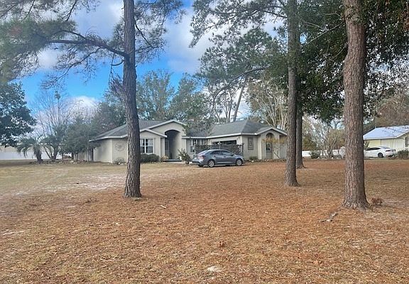 2nd image of 152 SW Melon Ct