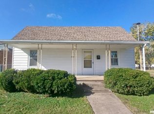 1101 S 16th St, Herrin, IL 62948