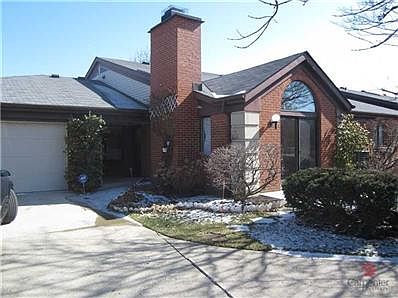 1st image of 2105 Oak Run South Dr
