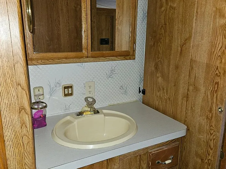 11633 S Renee Ave — Photo 7
