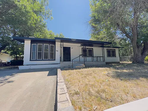 105 Nauert St Photo 1