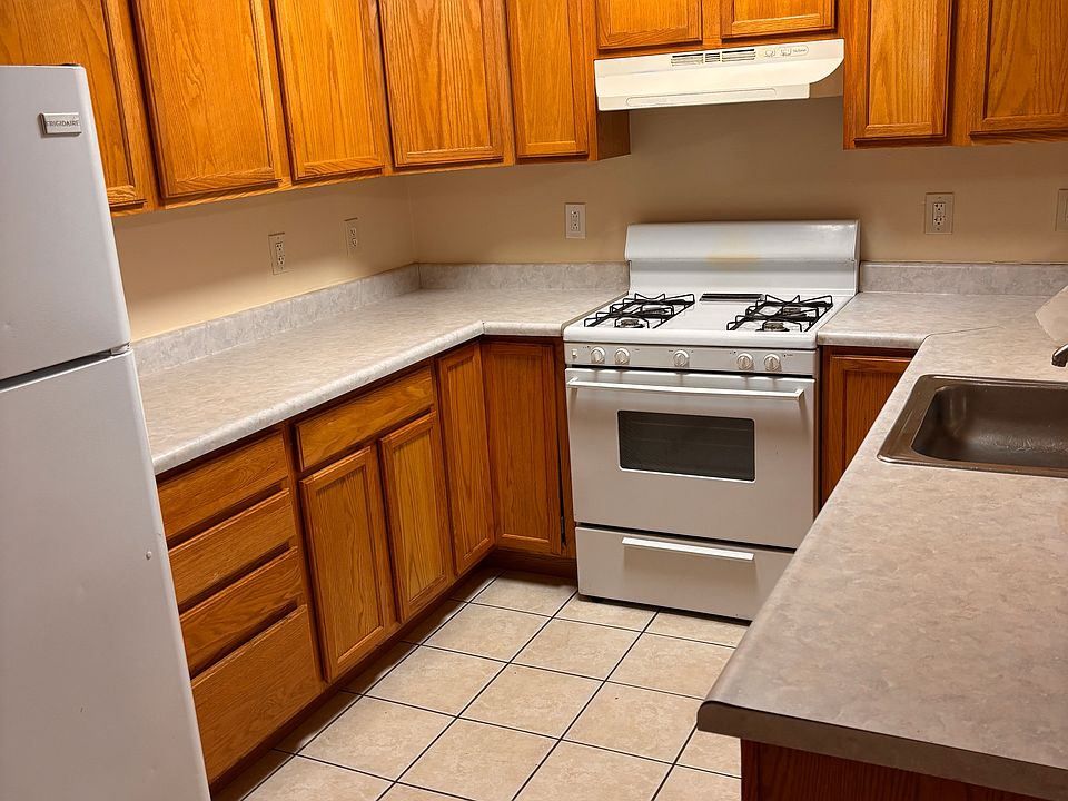 1st image of 1082 W 26th Ave #20
