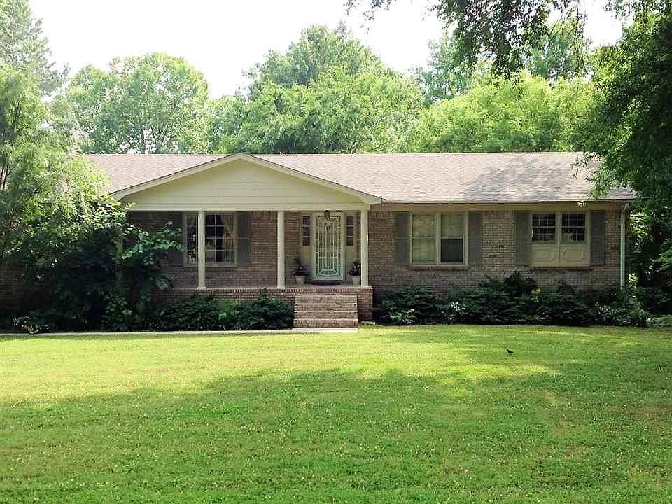 1st image of 214 Constitution Dr