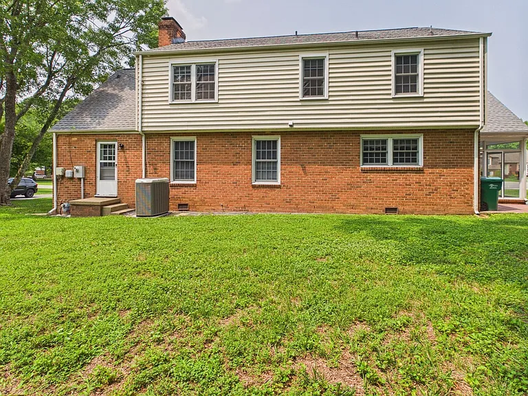1519 Chauncey Ln — Photo 67