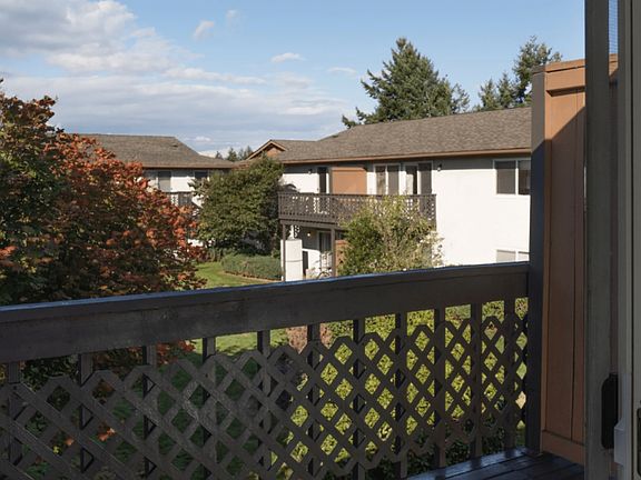 Explore Palisades Apartments