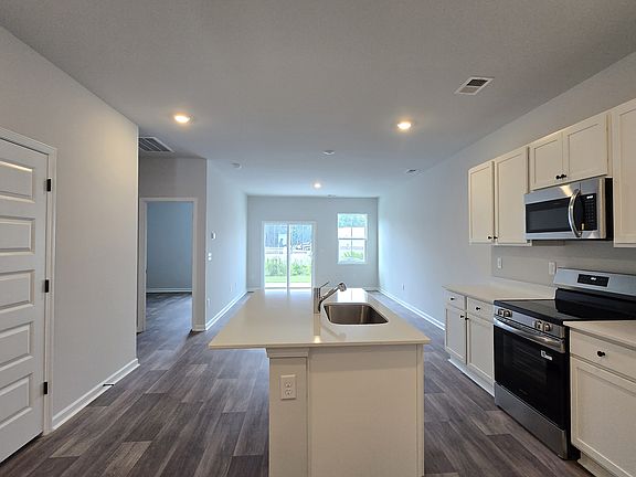 5th image of 1352 Speedway St