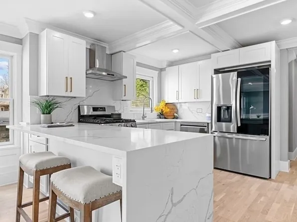 27-1 Central Rd, Somerville, MA 02143