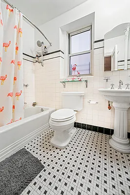 Sold by Fernando Branco Realty LLC | media 16