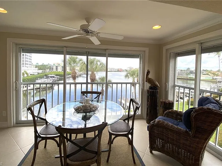 9101 Vanderbilt Dr #304 — Photo 17
