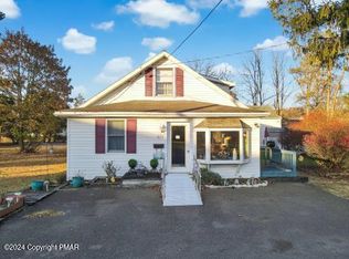 828 Fairview Ave, Stroudsburg, PA 18360